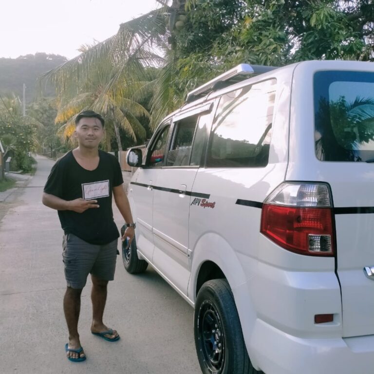 Comfortable, air-conditioned private tour vehicle provided by Lombok tour company